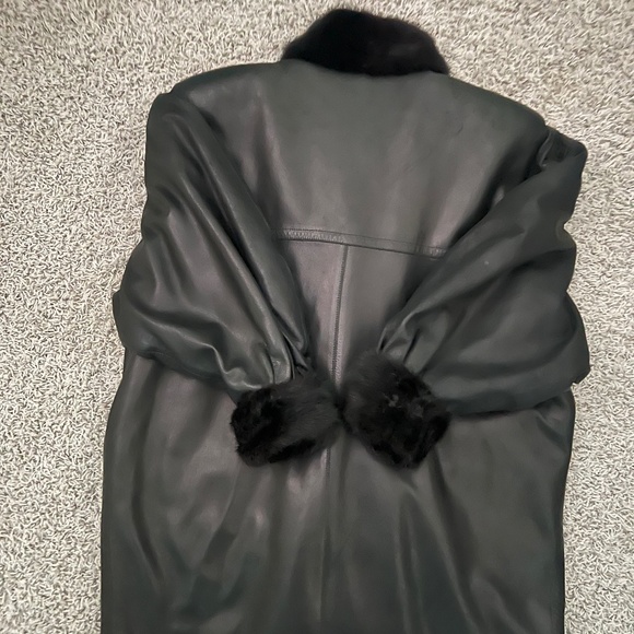 Made in France YvesSaintLauren, Lambskin w/ Mink Lining &Trim, Size M, Black - Picture 2 of 6